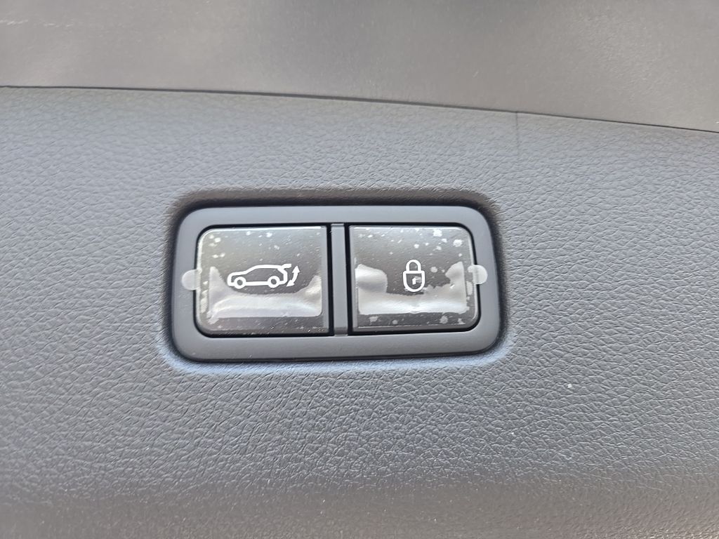 Thumbnail: 2026 Genesis GV70 - 25