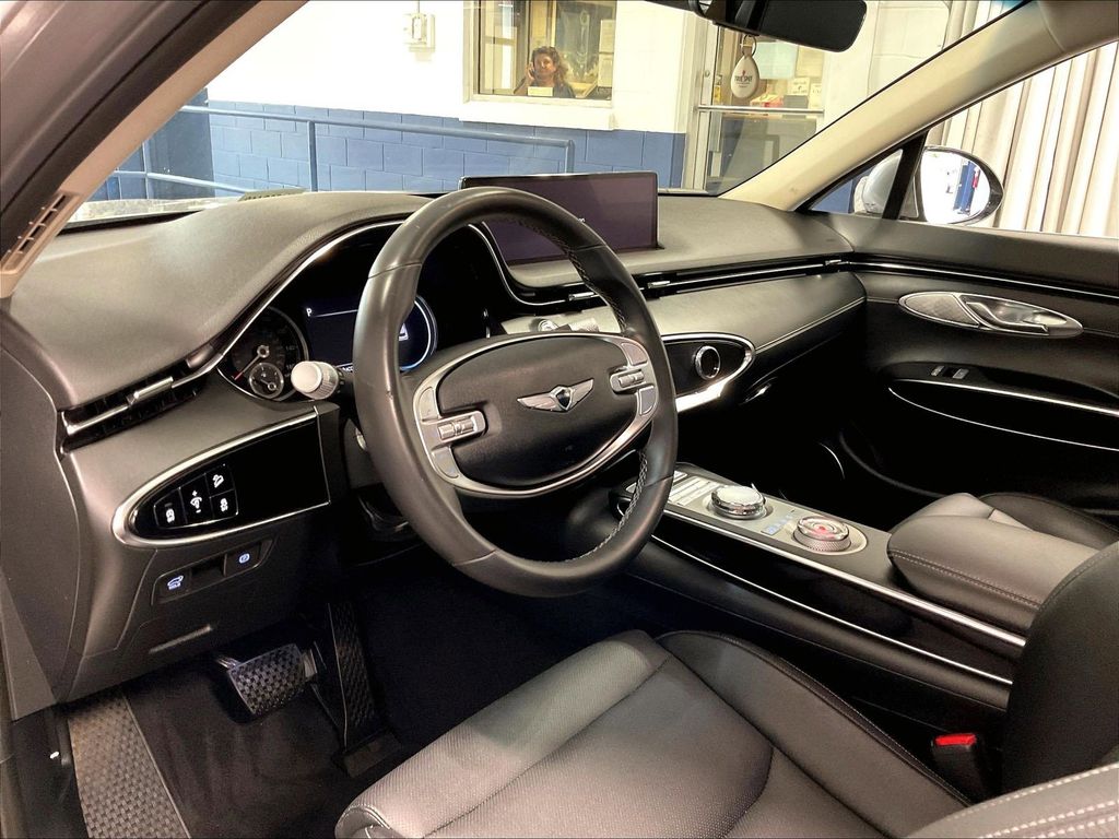 2025 Genesis GV70 — photo 8
