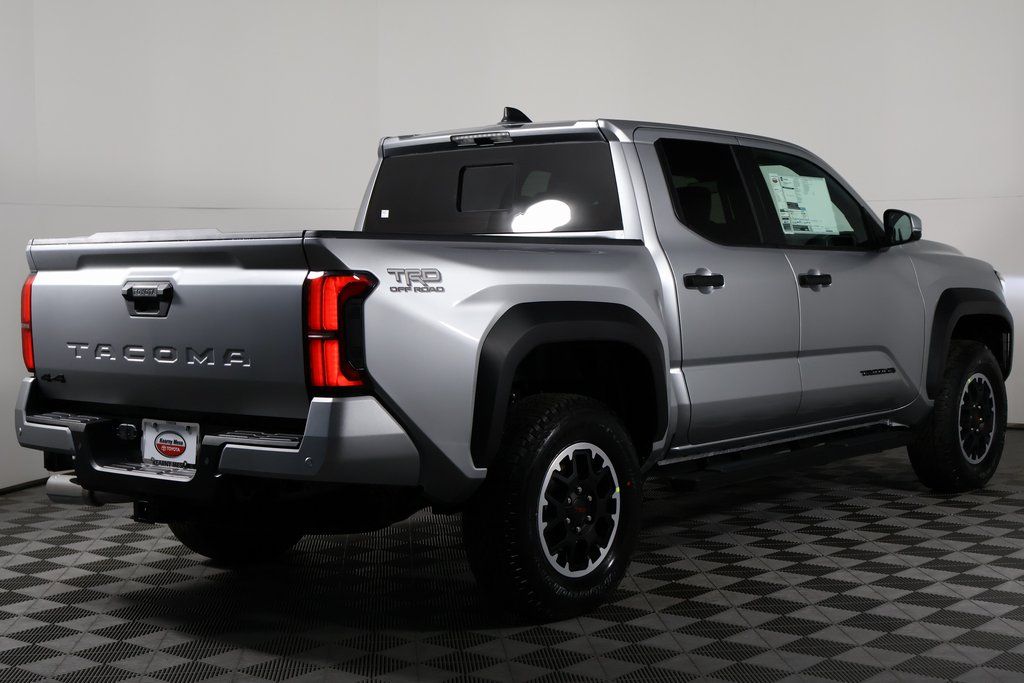 2025 Toyota Tacoma TRD Off-Road 2