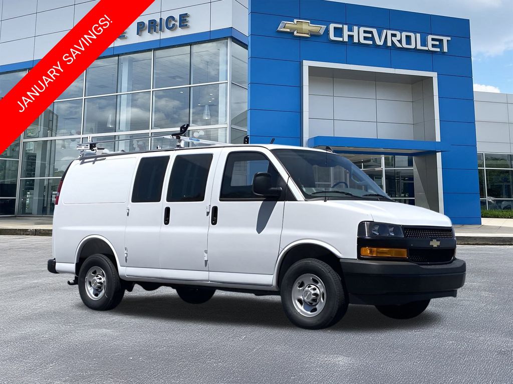 2025 Chevrolet Express Base's photo