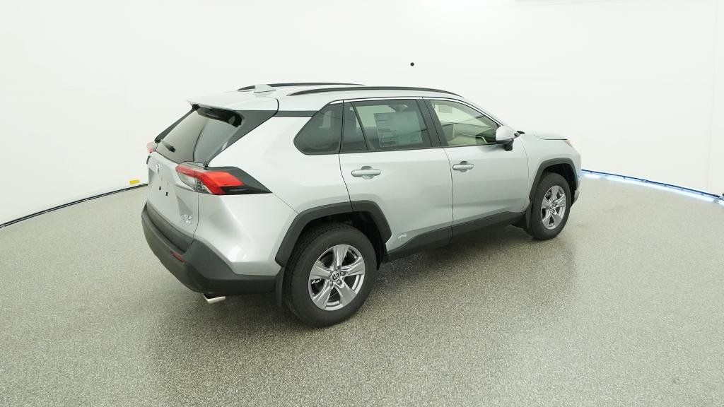 Thumbnail: 2025 Toyota RAV4 - 13