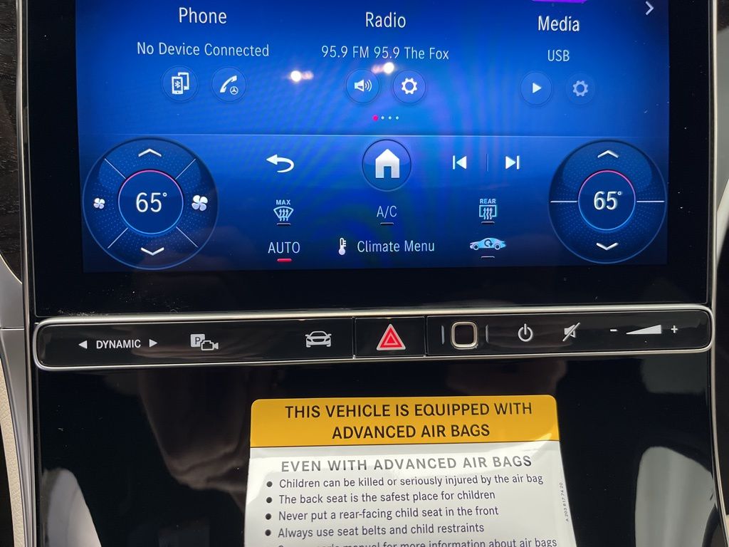 Thumbnail: 2026 Mercedes-Benz GLC - 21