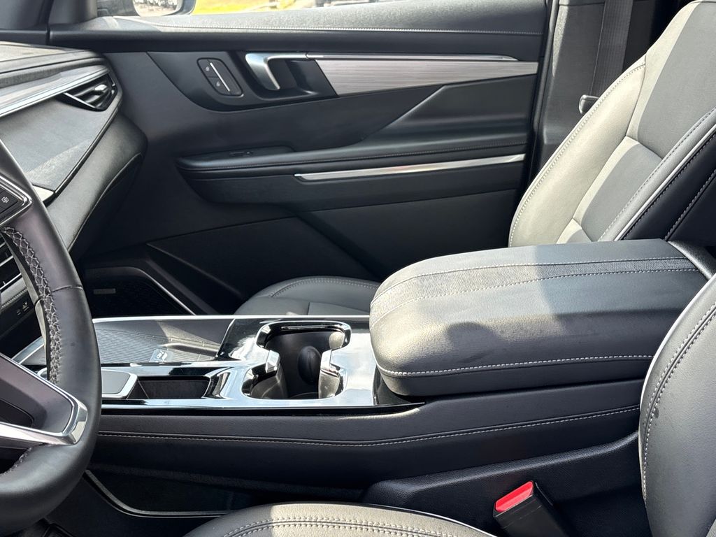 Used Car 2025 Buick Enclave  Preferred For Sale Under $40,000 In Austin, Texas