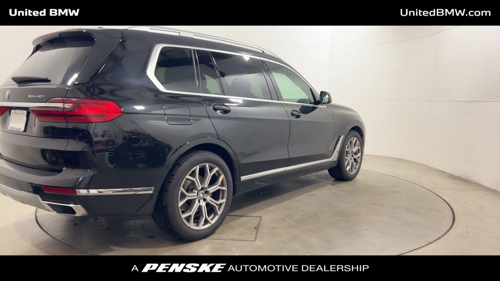 Thumbnail: 2021 BMW X7 - 8