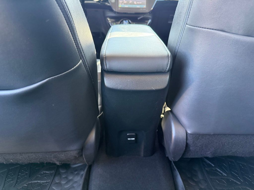 Thumbnail: 2018 Toyota Prius Prime - 23