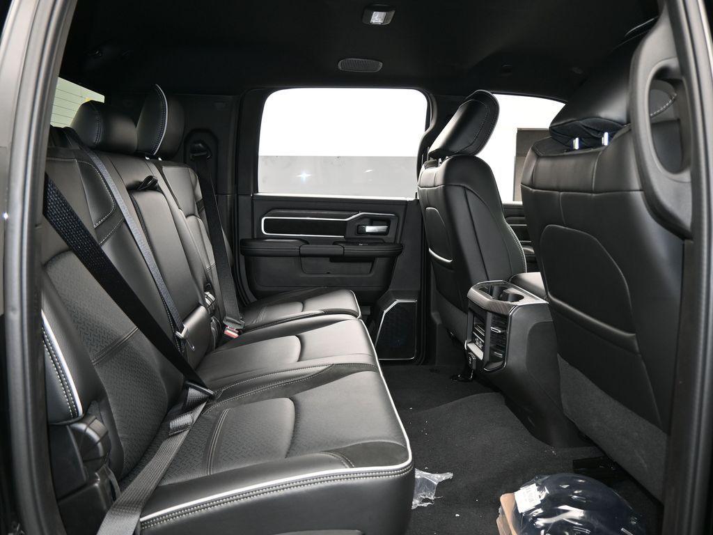 New 2026 Diamond Black Crystal Pearlcoat Ram Laramie image 41
