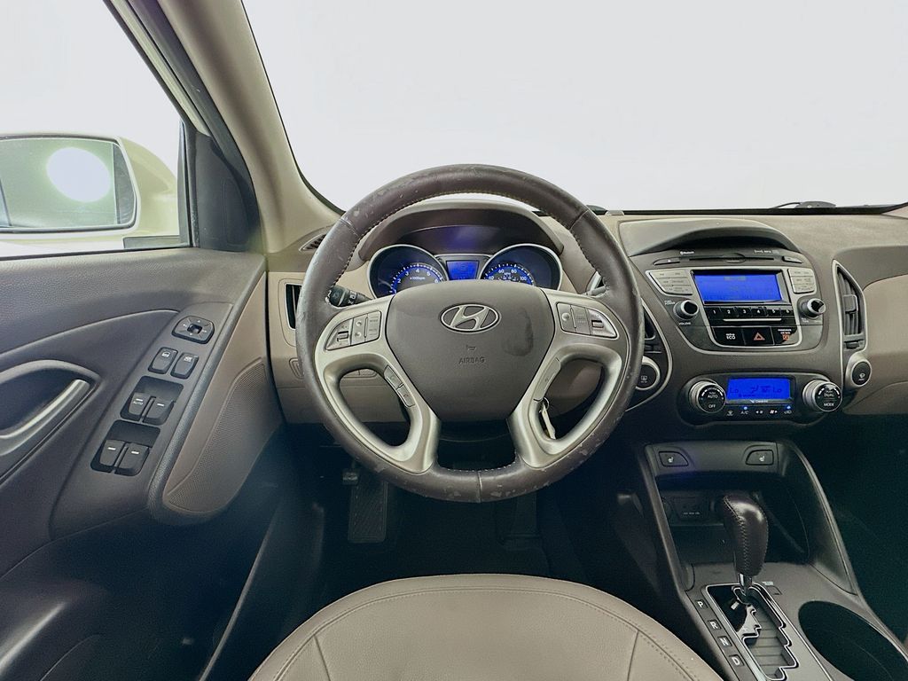 Thumbnail: 2012 Hyundai Tucson - 21