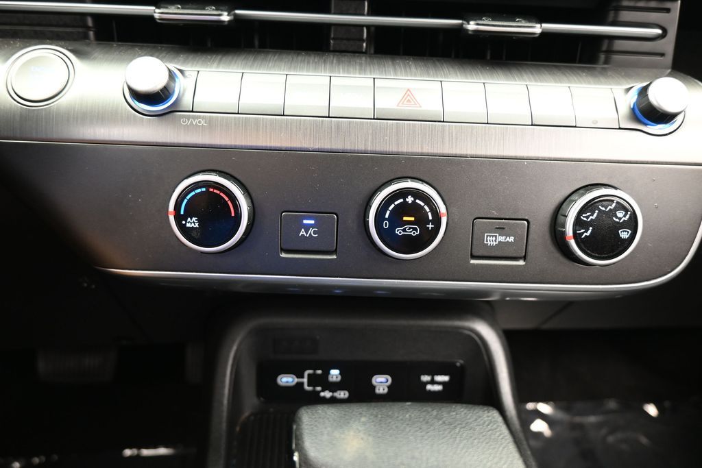 Used 2024 Ecotronic Gray Pearl Hyundai SE image 28