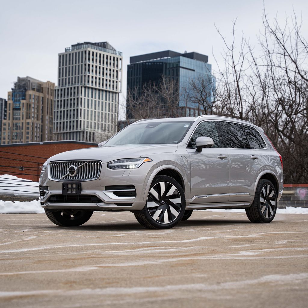 2024 Volvo XC90 Recharge T8 Recharge Ultimate Bright Theme 6-Passenger eAWD