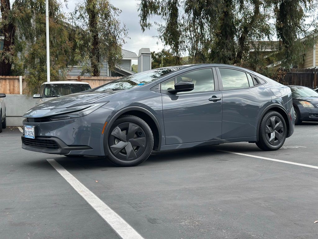 2024 Toyota Prius LE FWD