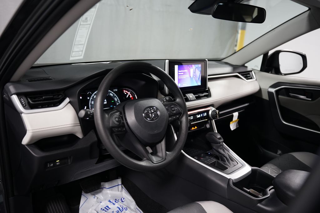 Thumbnail: 2025 Toyota RAV4 - 11