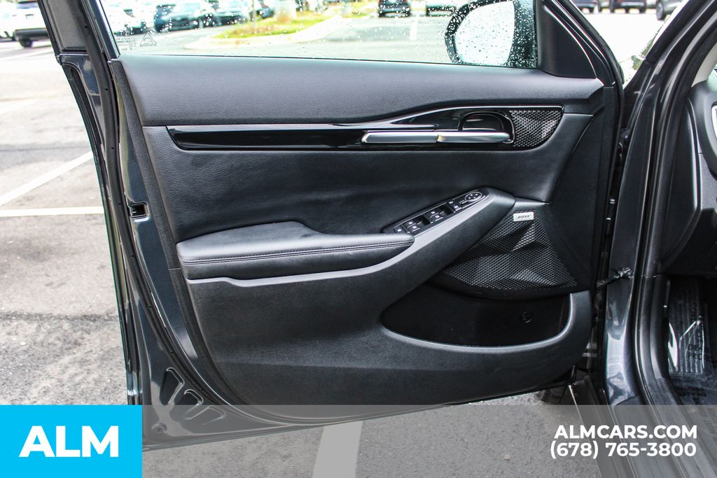 Used 2022 Gray Kia SX image 37