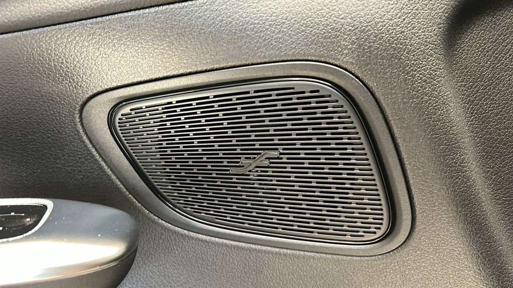 2025 Mercedes-Benz GLC 300 22