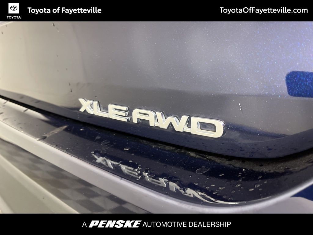 Thumbnail: 2021 Toyota Highlander - 4