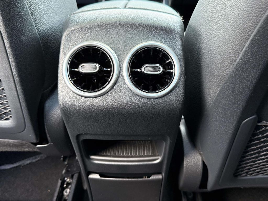 Thumbnail: 2025 Mercedes-Benz GLA - 29