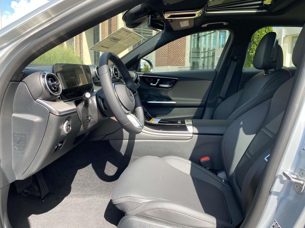 Thumbnail: 2024 Mercedes-Benz C-Class - 25