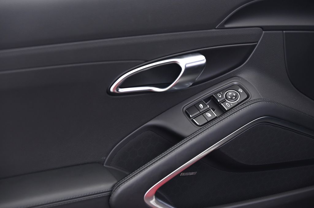 Thumbnail: 2025 Porsche 718 Cayman - 29
