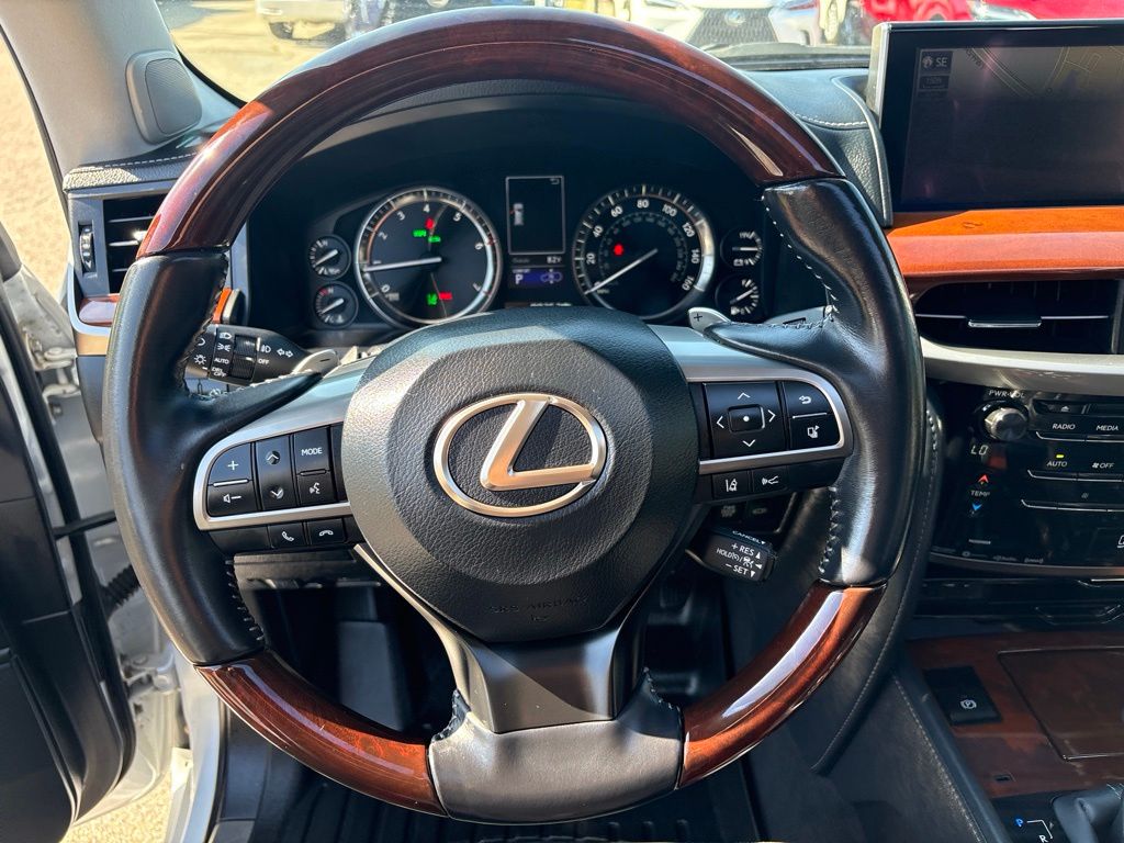 Thumbnail: 2019 Lexus LX - 13