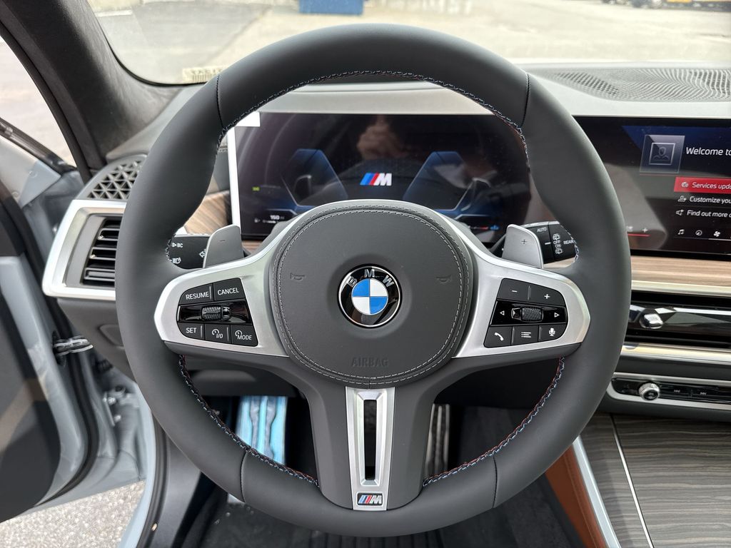 Thumbnail: 2026 BMW X5 - 14