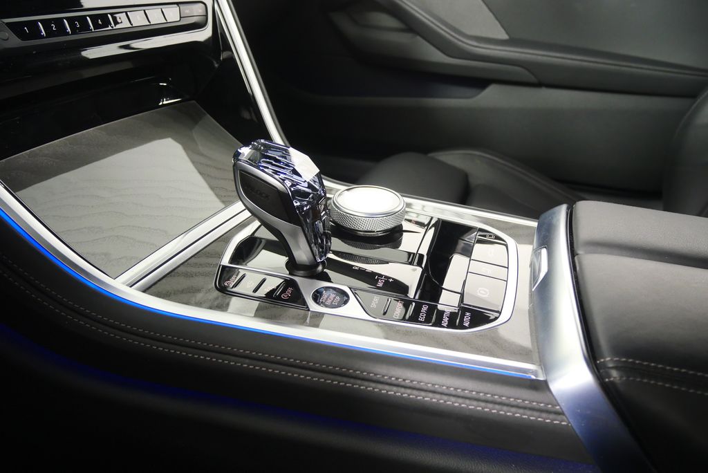 Thumbnail: 2023 BMW 8 Series - 27