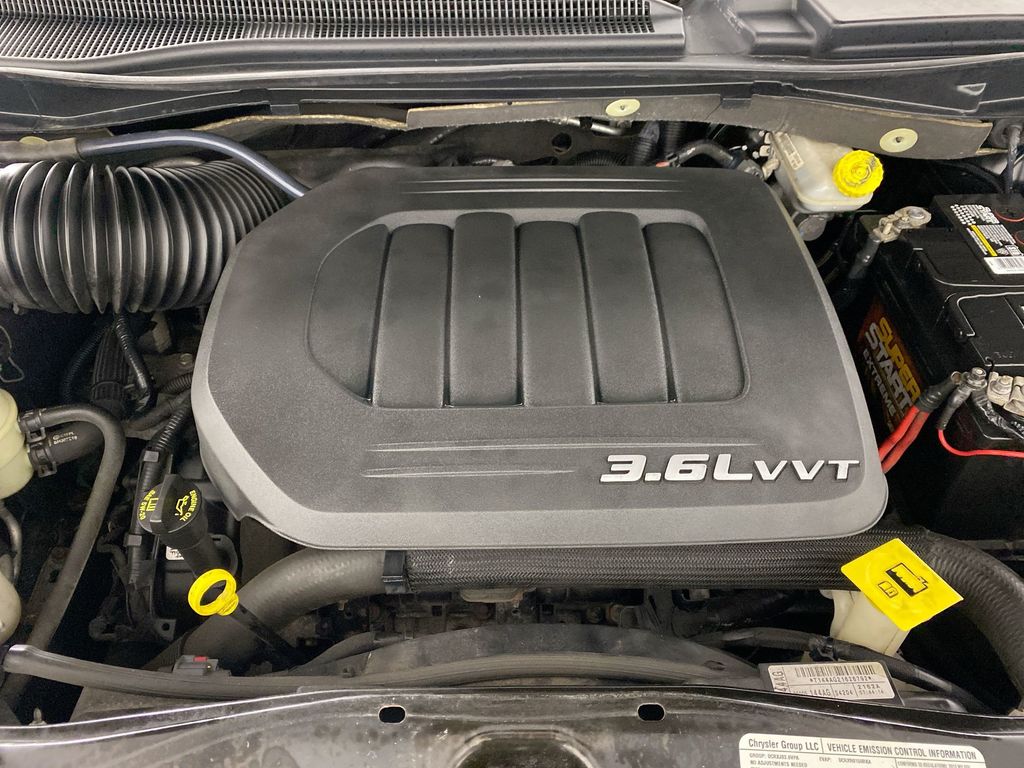 2013 Dodge Grand Caravan SXT photo