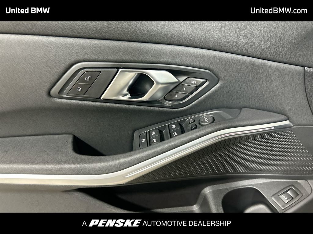 2024 BMW 3 Series 330i 11