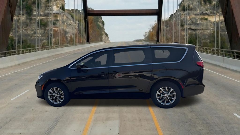 2025 Chrysler Pacifica Select - Photo 10