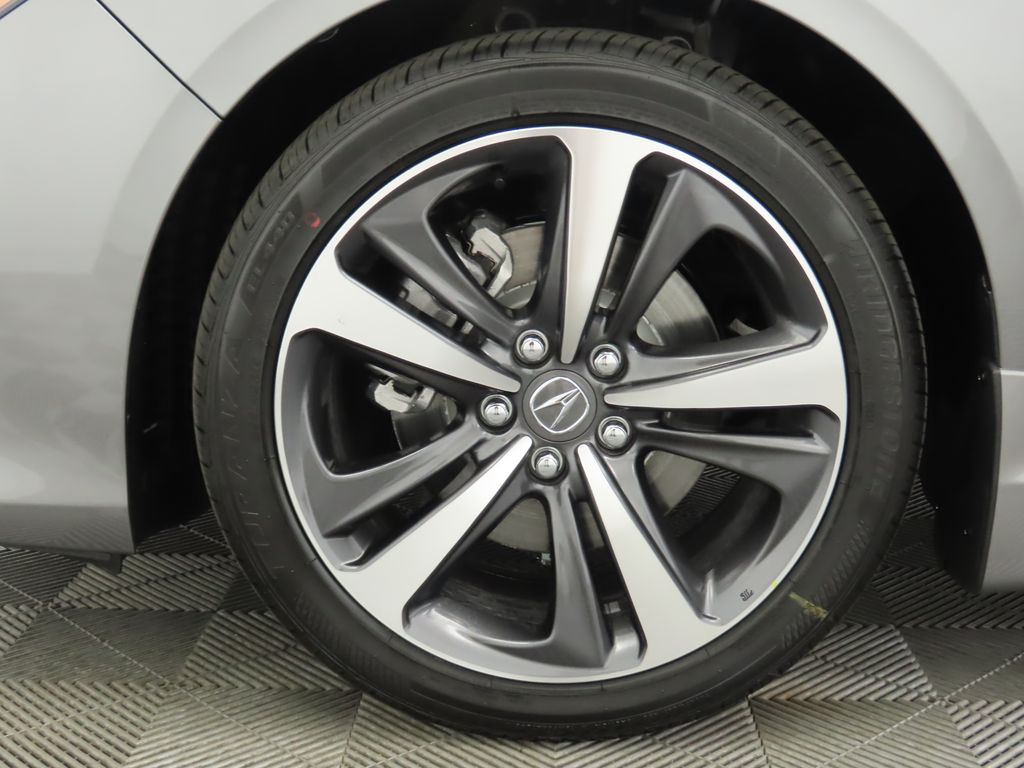 2025 Acura TLX Technology 32