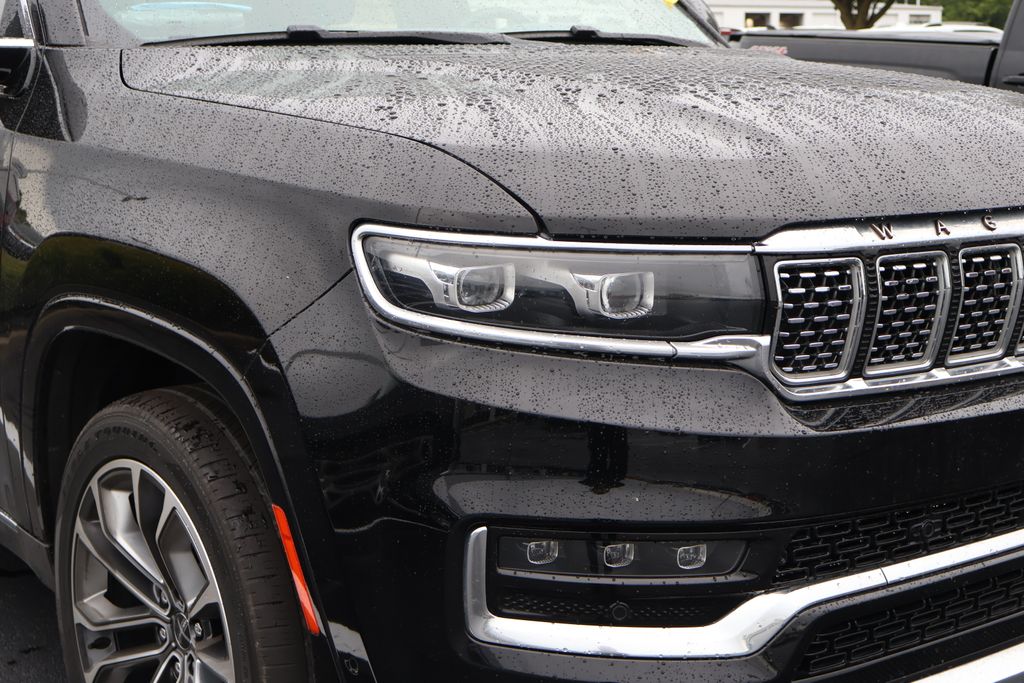 Thumbnail: 2022 Jeep Grand Wagoneer - 4