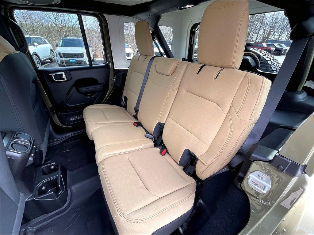 2026 Jeep Wrangler — photo 15