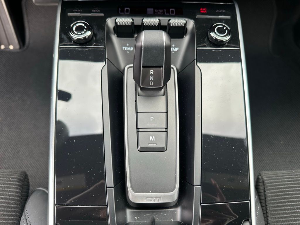 Thumbnail: 2025 Porsche 911 - 28