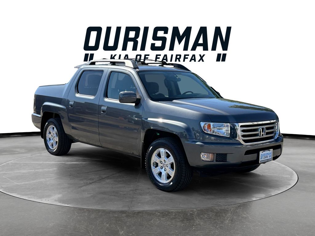 Polished Metal Metallic 2013 Honda Ridgeline RTS Pickup Truck Four-Wheel Drive 5-Speed Automatic