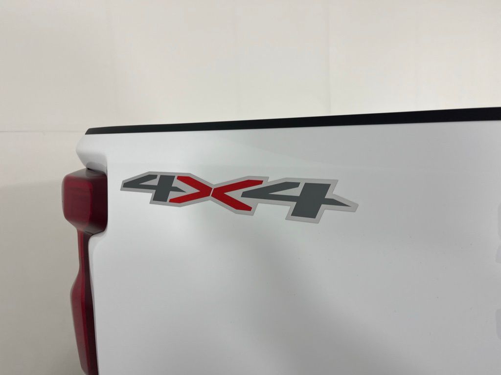 Thumbnail: 2026 Chevrolet Silverado 2500 - 17