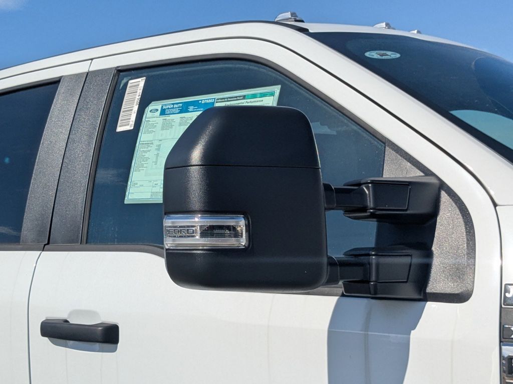 2025 Ford F-350 Chassis XL