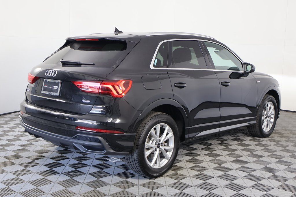 Thumbnail: 2025 Audi Q3 - 4