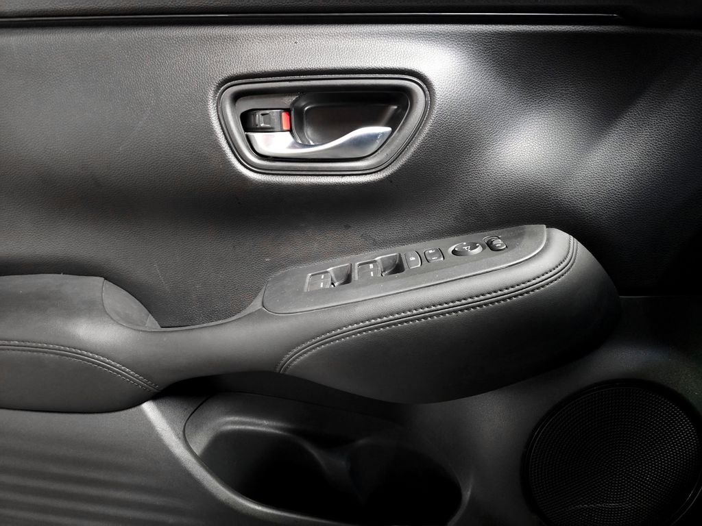 2023 Honda HR-V LX photo 16