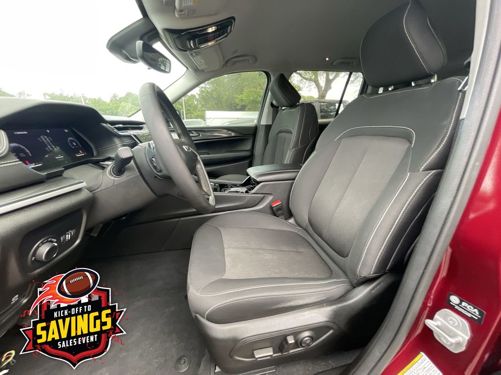 Used 2023 Jeep Grand Cherokee SUV