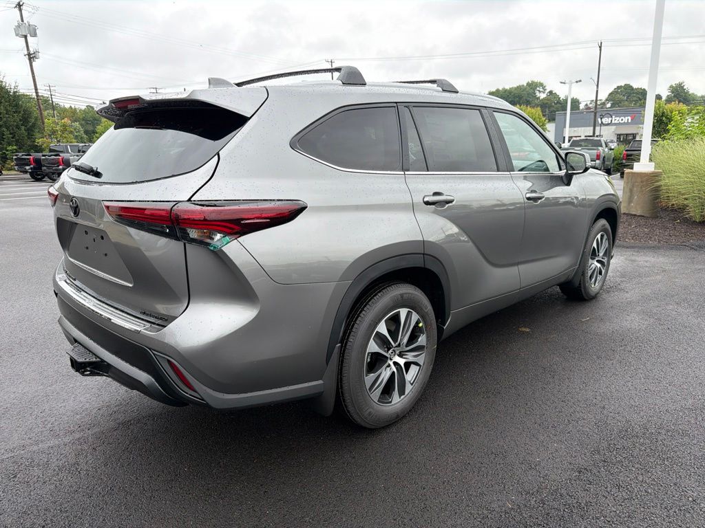 New 2026 Toyota Highlander SUV