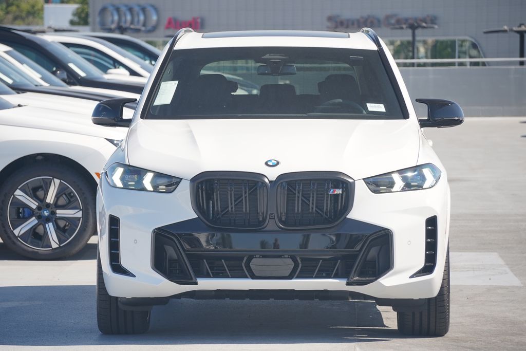 2025 BMW X5 M60i 2