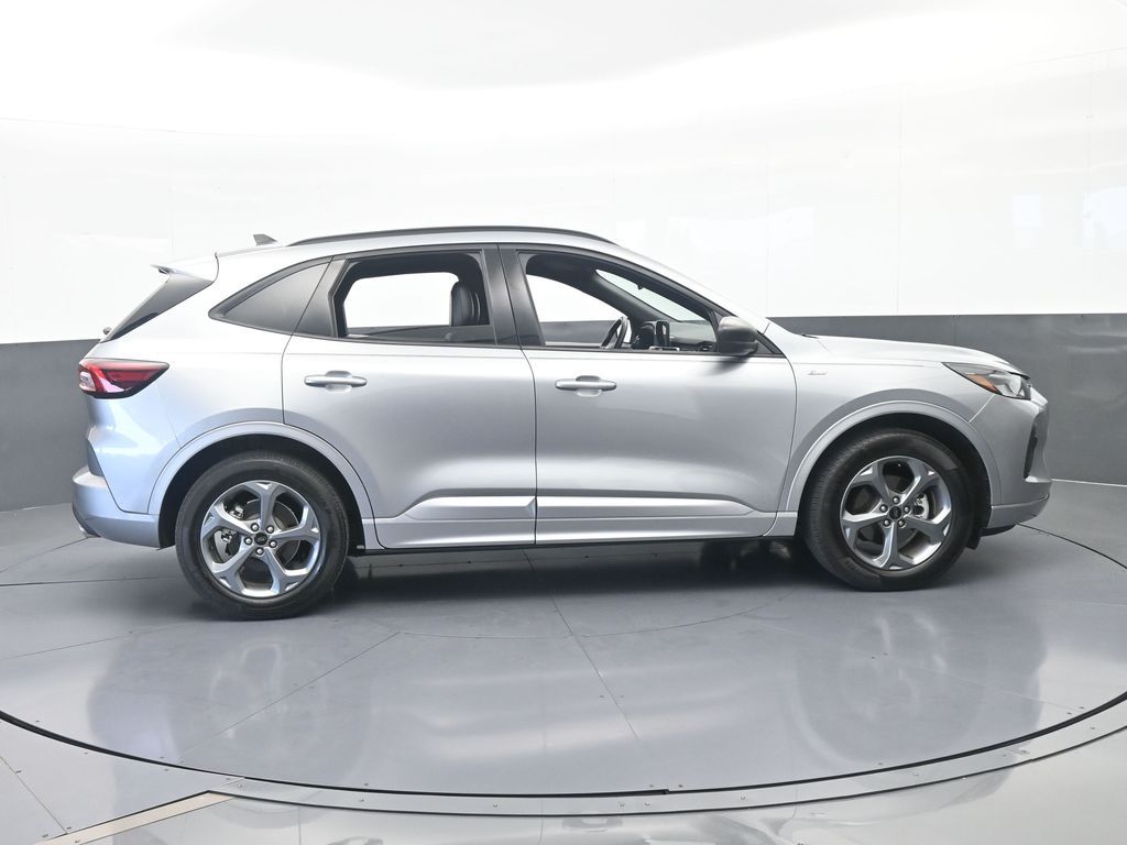 Used 2024 Silver Metallic Ford ST-Line image 6