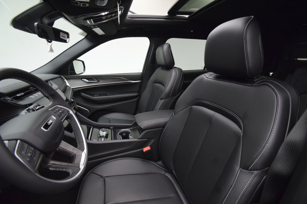 new 2026 Jeep Grand Cherokee L car, priced at $50,435