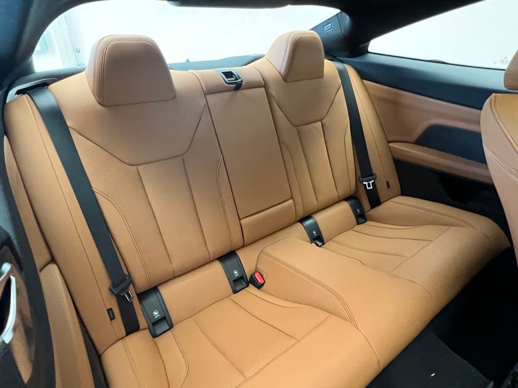 Thumbnail: 2026 BMW 4 Series - 9