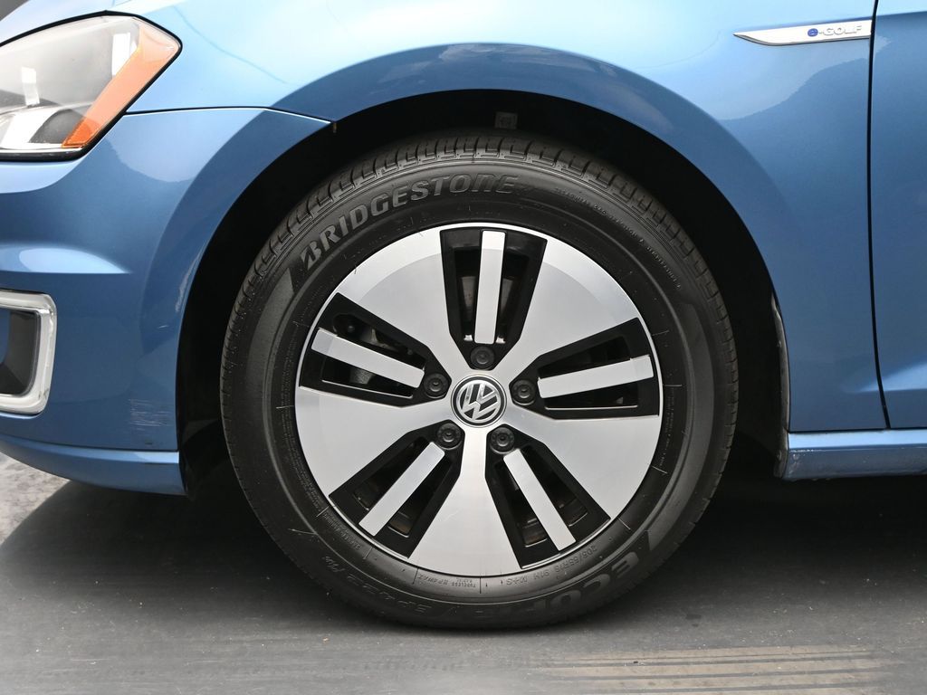 2016 Volkswagen e-Golf SE