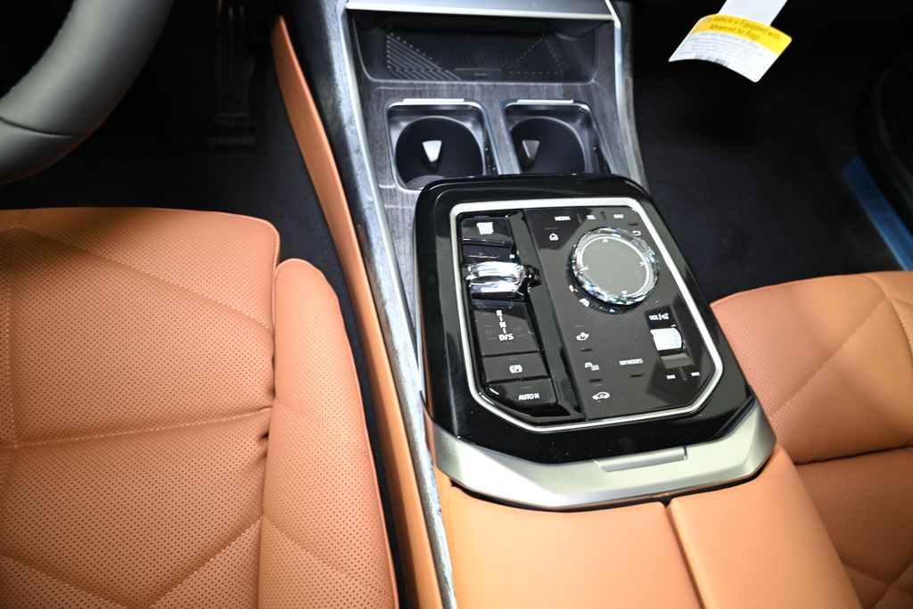 Thumbnail: 2026 BMW 7 Series - 19