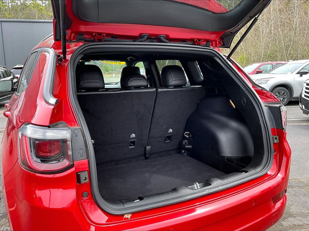 2022 Jeep Compass — photo 24