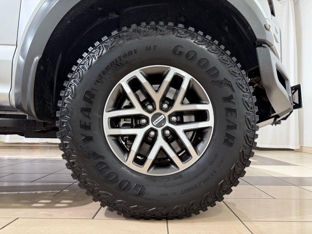 Thumbnail: 2018 Ford F-150 - 9