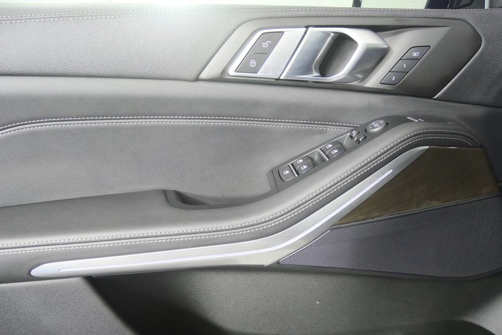 Thumbnail: 2023 BMW X5 - 8