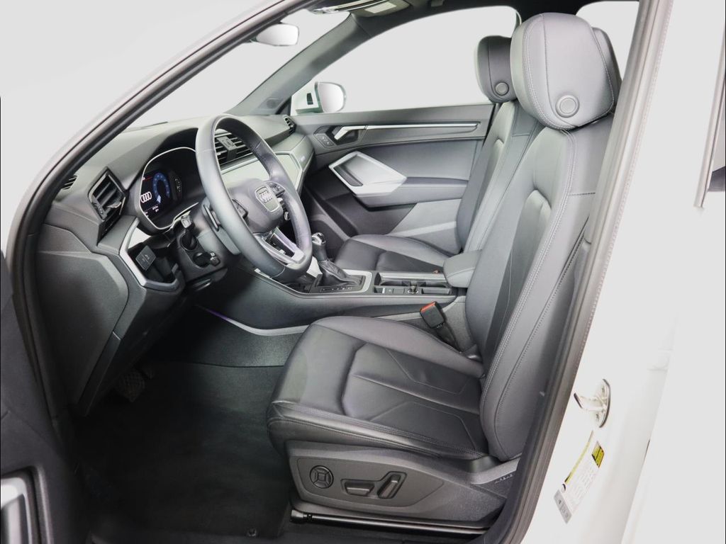 Thumbnail: 2023 Audi Q3 - 13