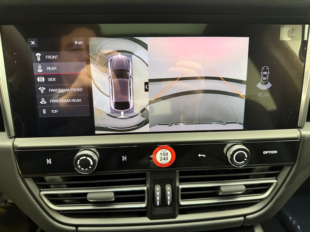 Thumbnail: 2026 Porsche Panamera - 17