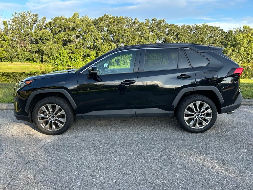 Thumbnail: 2020 Toyota RAV4 - 2